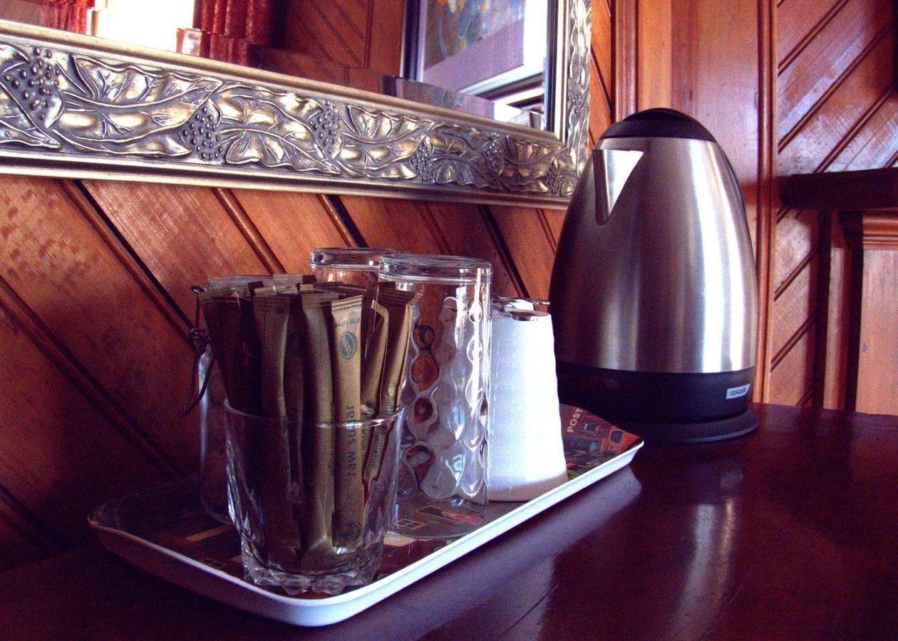 Shady Rest Bed & Breakfast Такака Екстер'єр фото